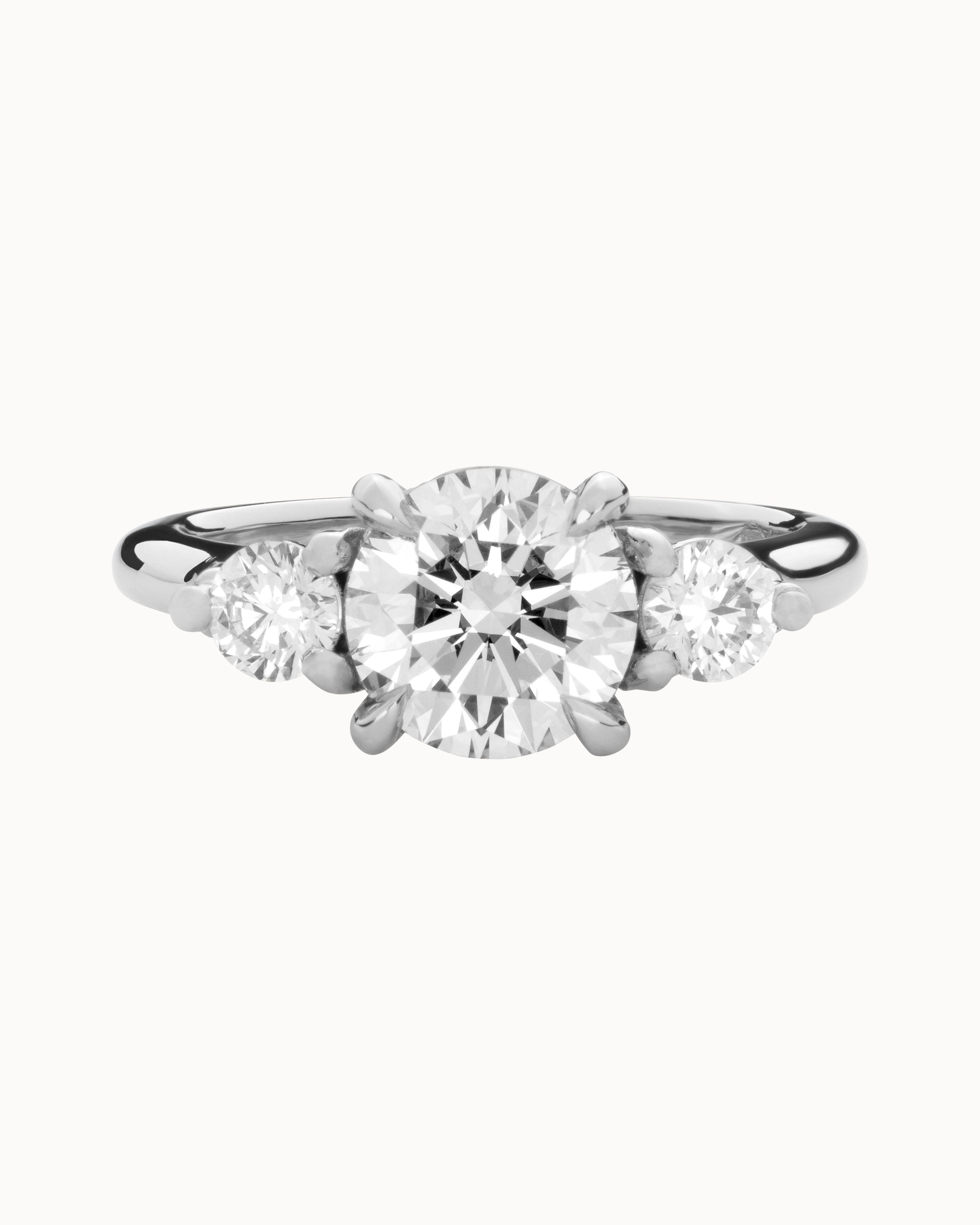 Isadora Ring - 1.72ct lab-grown round brilliant cut