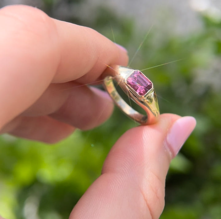 Odyssey Signet - 0.76ct pink Spinel