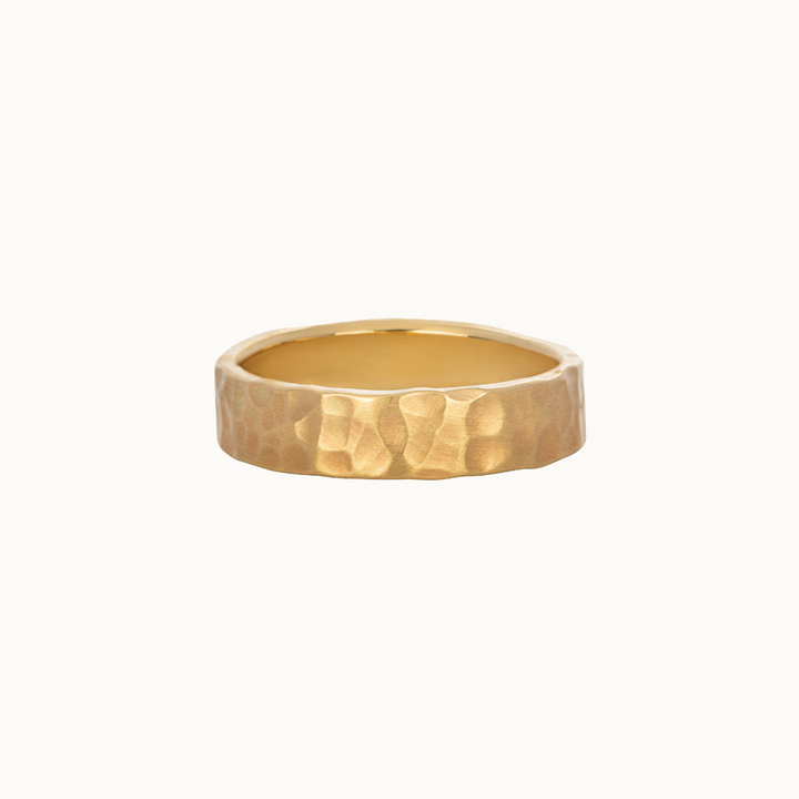 Flat Hammered Wedder - Yellow Gold