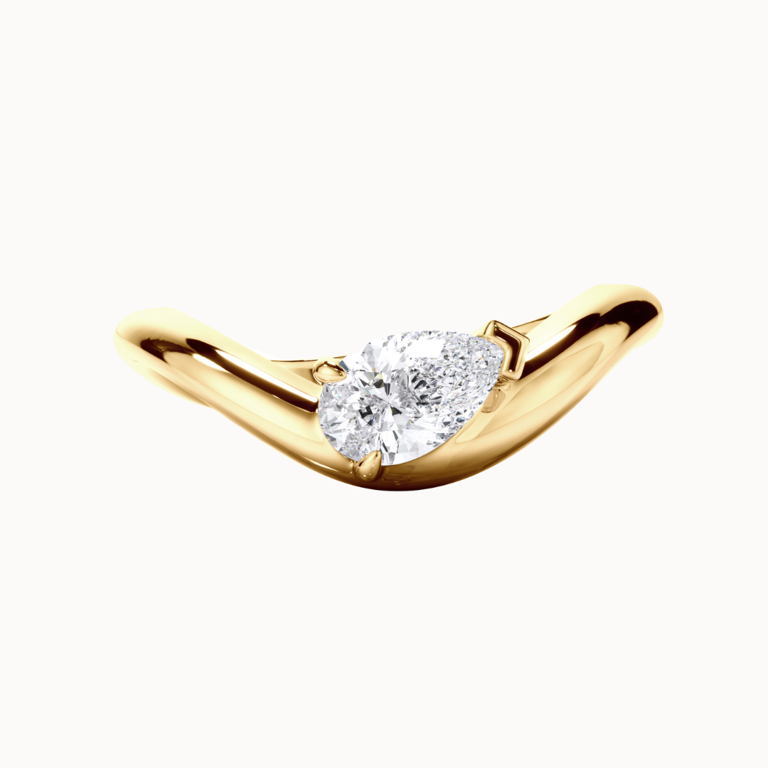 Petit Madeline Ring