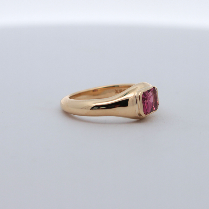 Odyssey Signet - 0.76ct pink Spinel