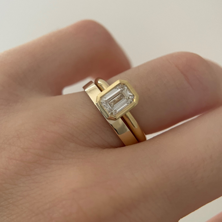 Flat-edge Ring